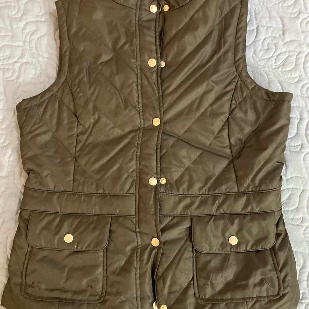 IZOD PUFFER VEST